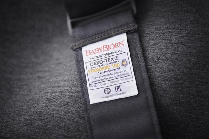 Marsupiu anatomic - Mini - cu pozitii multiple de purtare - Dark Grey, 3D Jersey - BabyBjorn, [11],bestfam.ro