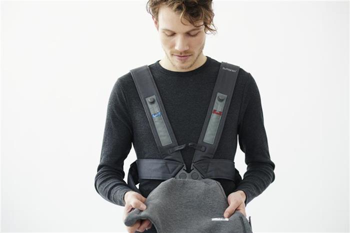 Marsupiu anatomic - Mini - cu pozitii multiple de purtare - Dark Grey, 3D Jersey - BabyBjorn, [3],bestfam.ro