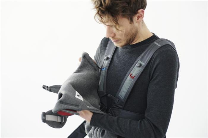 Marsupiu anatomic - Mini - cu pozitii multiple de purtare - Dark Grey, 3D Jersey - BabyBjorn, [4],bestfam.ro