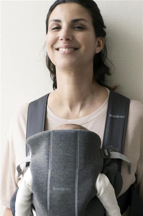 Marsupiu anatomic - Mini - cu pozitii multiple de purtare - Dark Grey, 3D Jersey - BabyBjorn, [16],bestfam.ro
