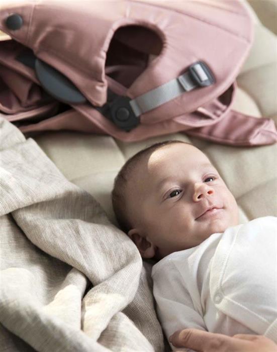 Marsupiu anatomic - Mini - cu pozitii multiple de purtare - Dusty Pink, bumbac - BabyBjorn, [8],bestfam.ro