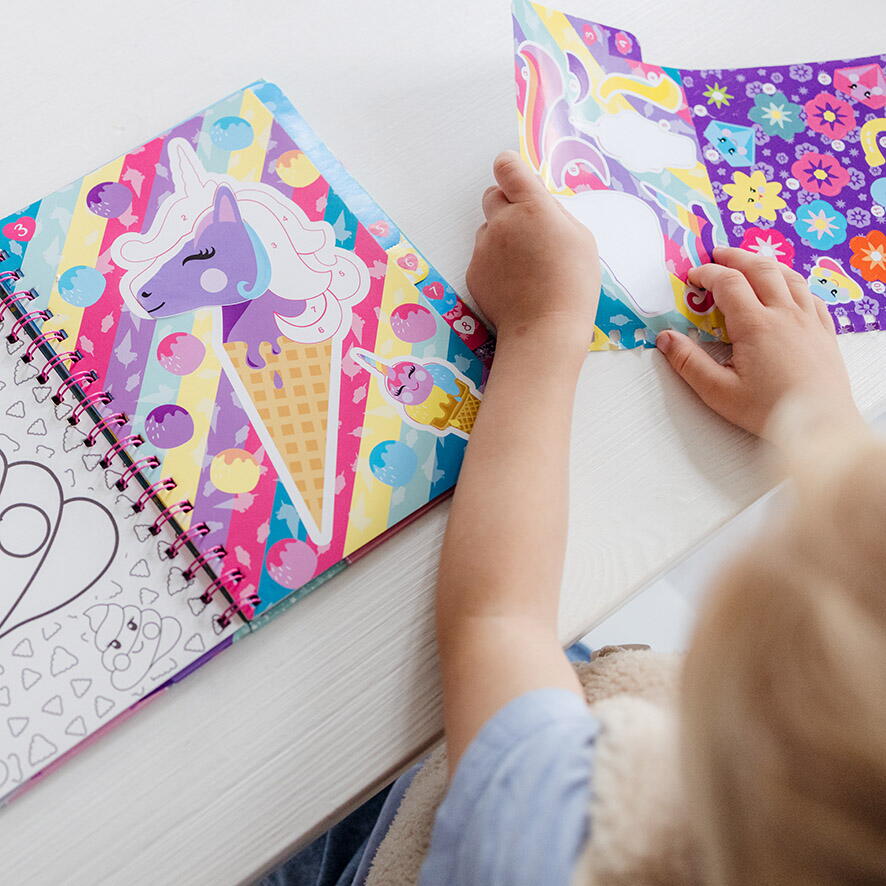 Carticica cu activitati si abtibilduri - Unicorn, [3],bestfam.ro