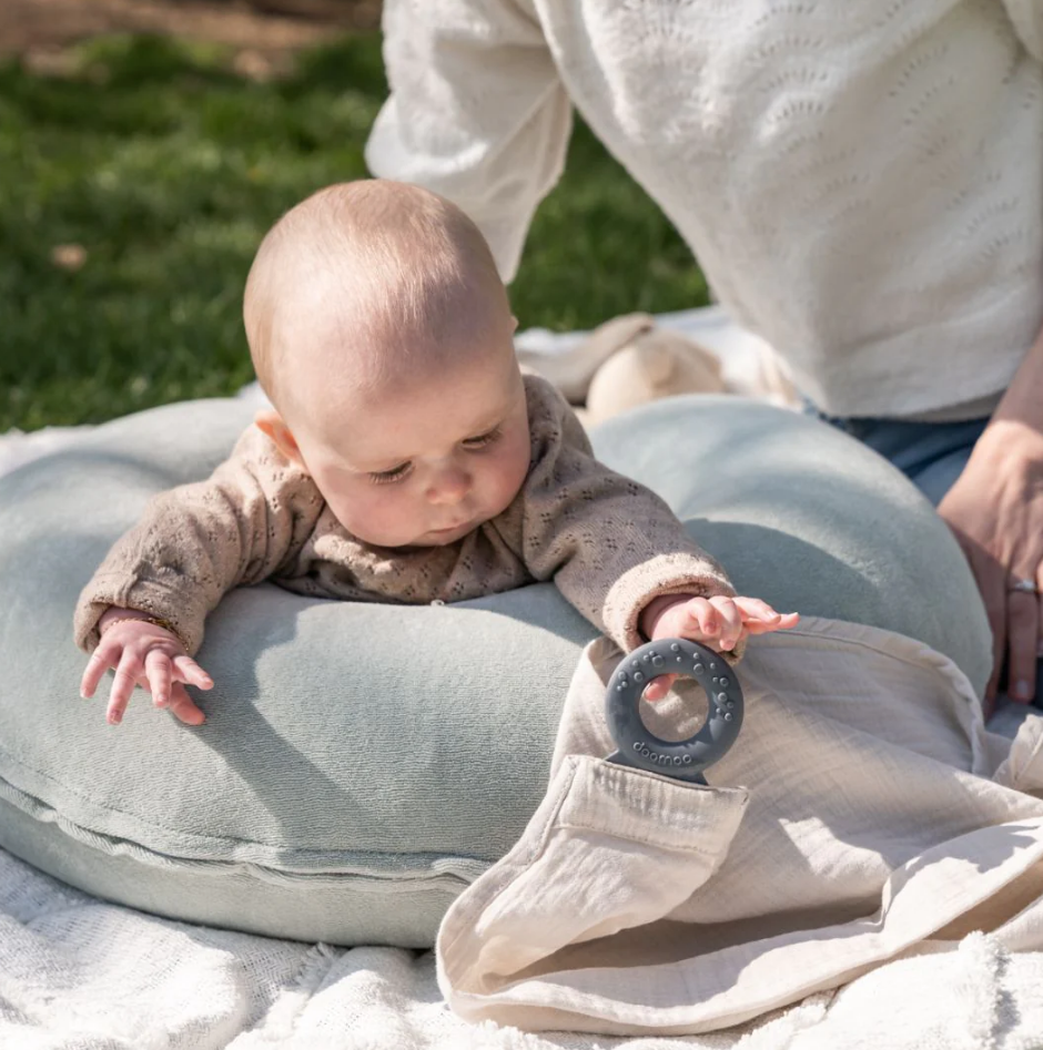 Doomoo - Esarfa pentru alaptat multifunctionala din bumbac organic Momâ€™n Play Almond, [2],bestfam.ro