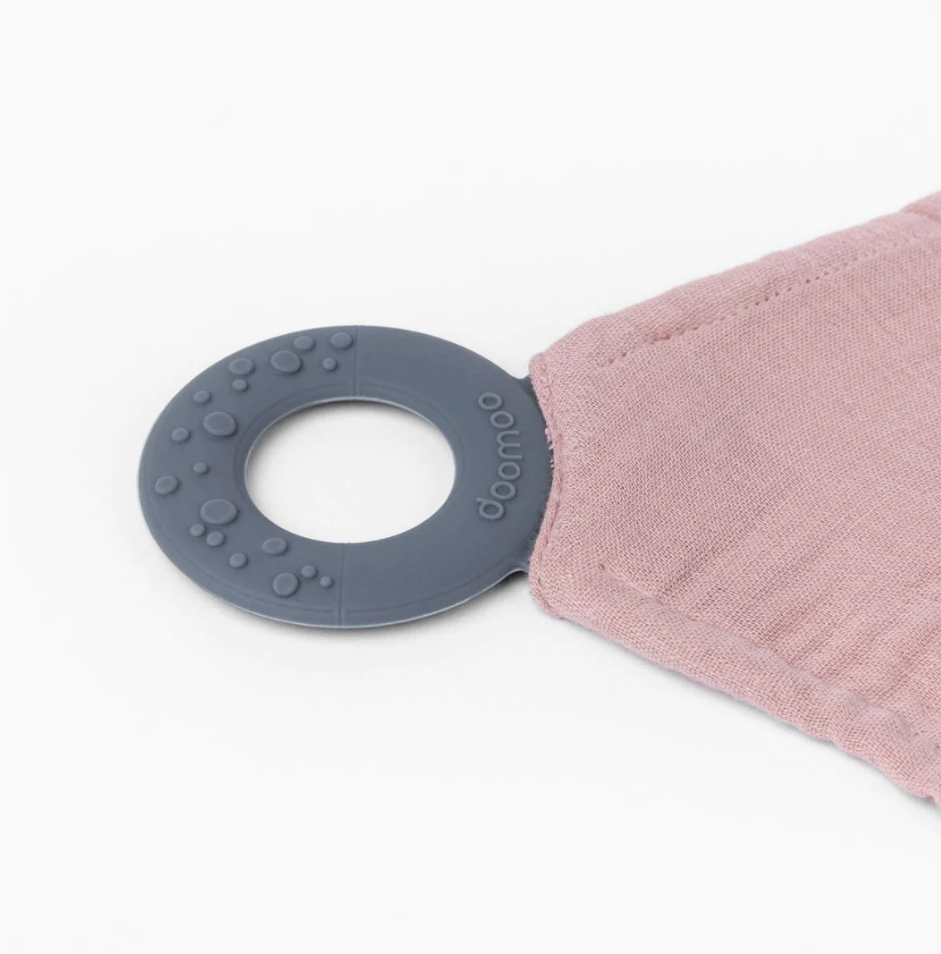 Doomoo - Esarfa pentru alaptat multifunctionala din bumbac organic Momâ€™n Play Pink, [4],bestfam.ro