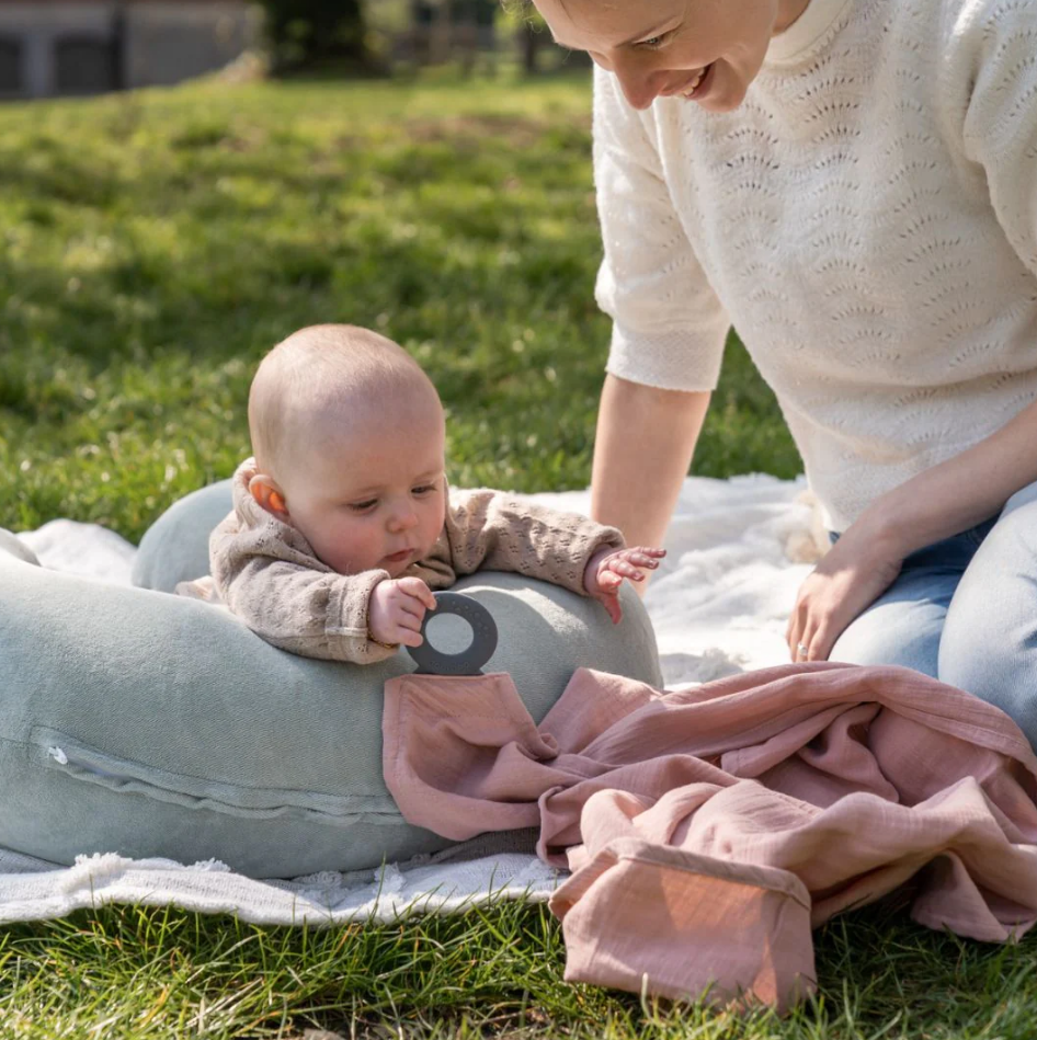 Doomoo - Esarfa pentru alaptat multifunctionala din bumbac organic Momâ€™n Play Pink, [7],bestfam.ro