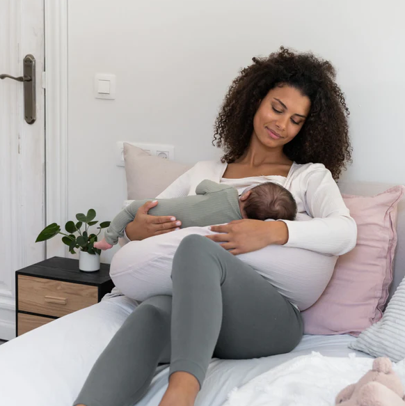 Doomoo - Perna mare 3 in 1 Comfy Big Tetra Almond din bumbac organic: perna gravide, suport pentru hranire, suport pentru bebe, [4],bestfam.ro