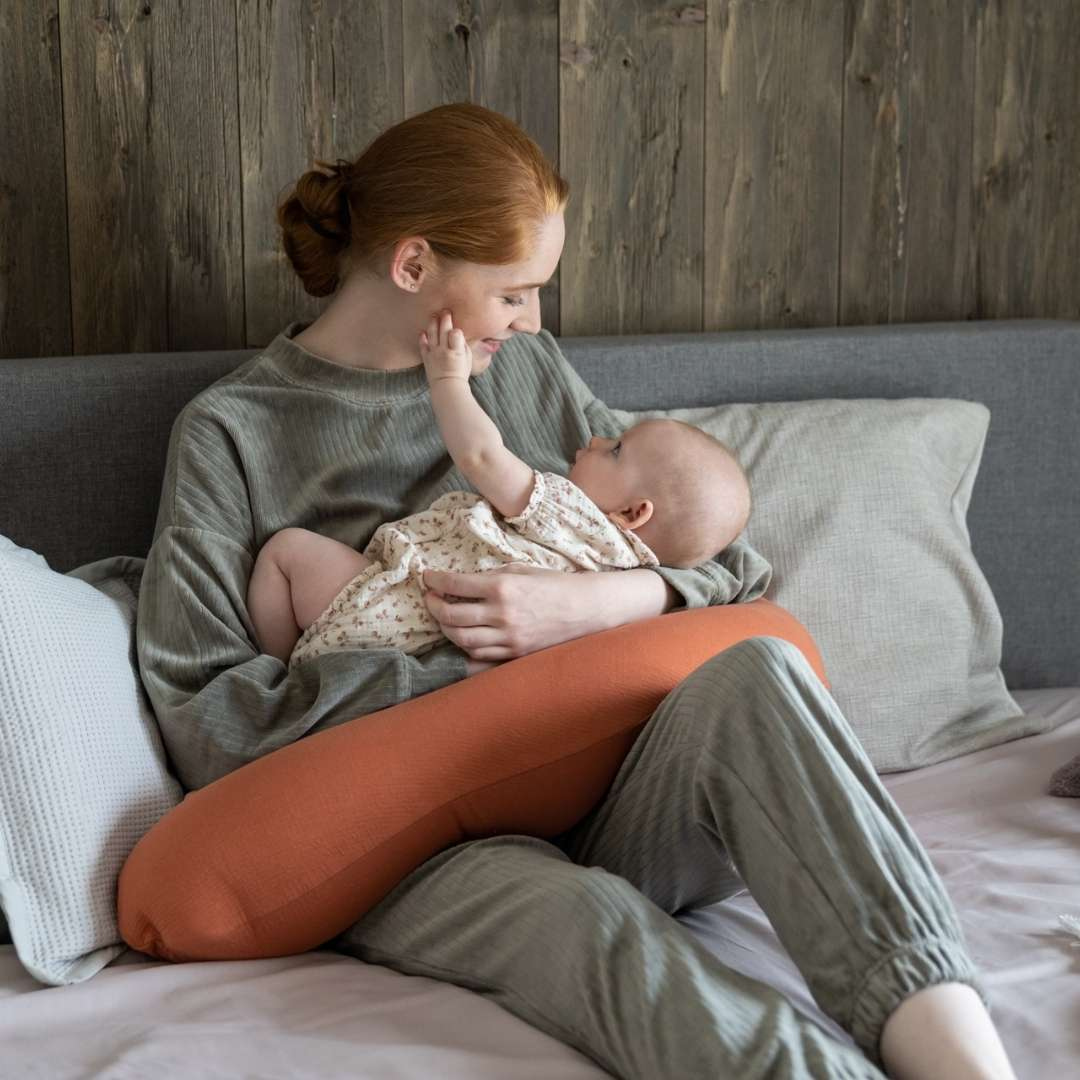 Doomoo - Perna mare pentru gravide si bebelusi 3 in 1, bumbac organic Buddy Tetra Jersey Terracotta, [4],bestfam.ro