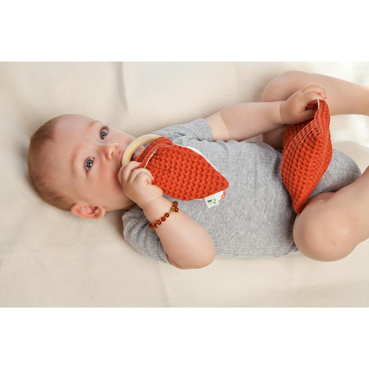 Jucarie organica cu inel de prindere din lemn si urechi din material textil, caramiziu, Gruenspecht 696-V2, [7],bestfam.ro