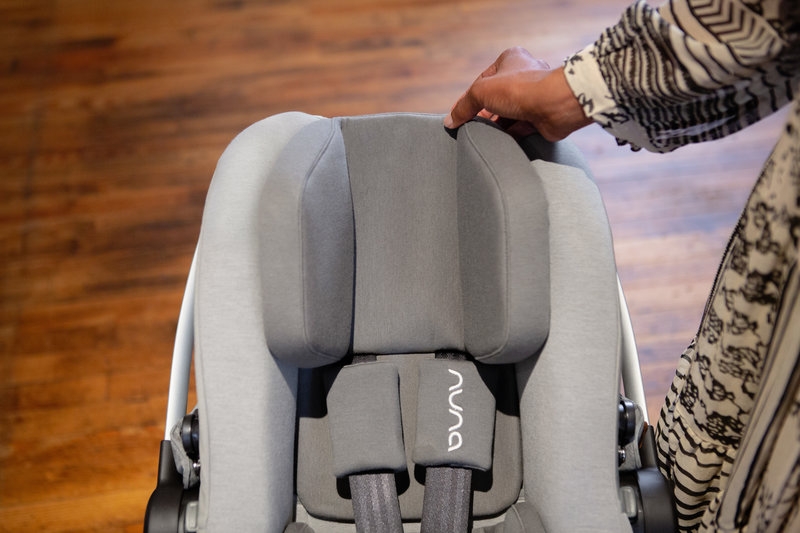 Nuna - Scoica auto i-Size Pipa Next Caviar, nastere - 83 cm, testata ADAC, [2],bestfam.ro