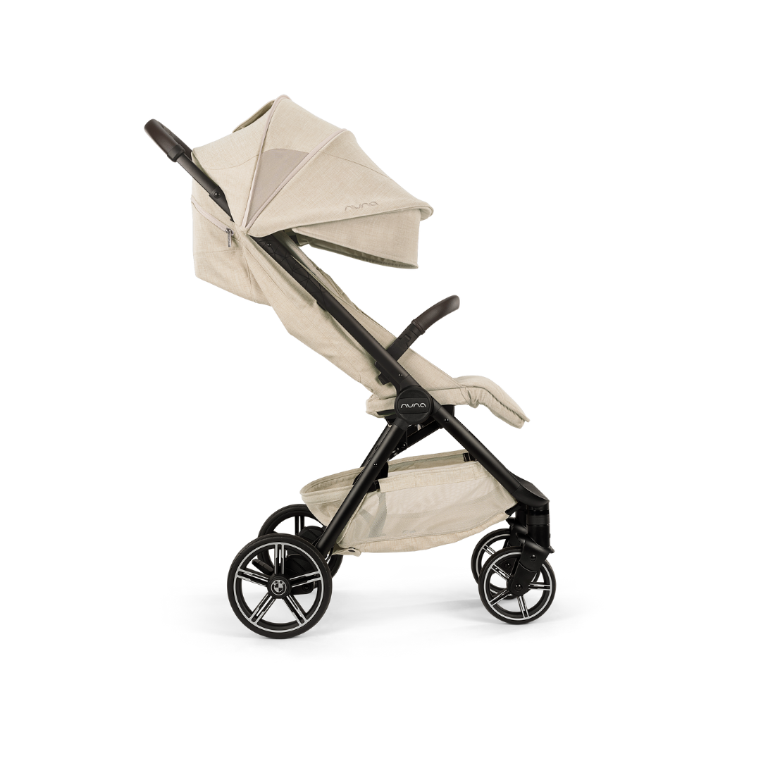 Nuna x BMW - Carucior ultracompact cu pliere automata TRVL lx, bej Mica, [2],bestfam.ro