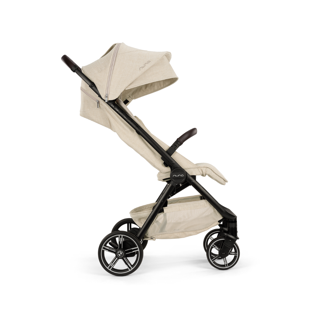 Nuna x BMW - Carucior ultracompact cu pliere automata TRVL lx, bej Mica, [4],bestfam.ro