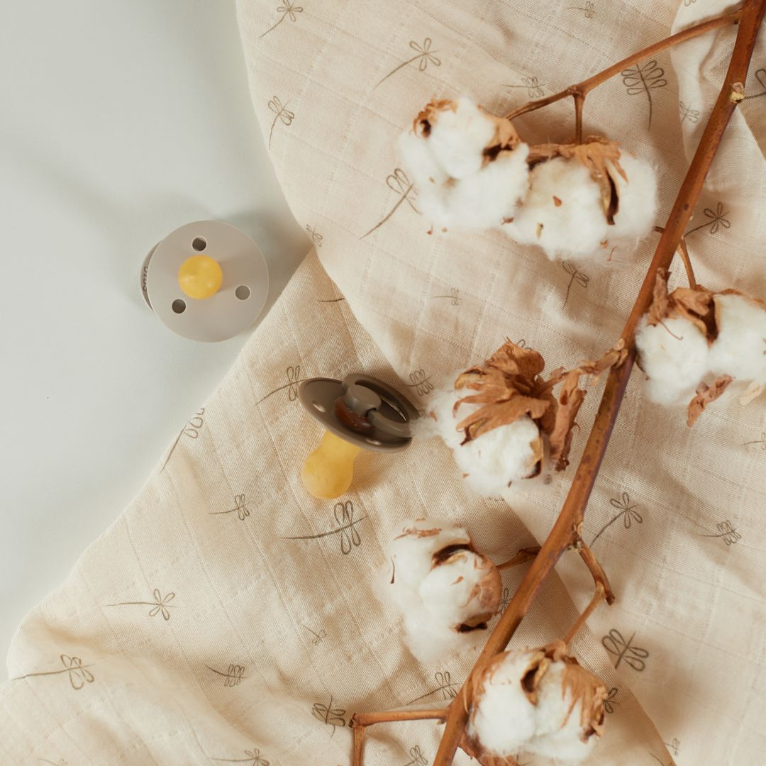 ONINO - Muselina multifunctionala din bumbac 100% organic, HUG.me, Creamy Vanilla, x1 bucata, 120 x 120 cm, certificata GOTS, [3],bestfam.ro