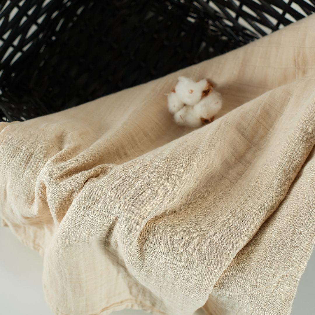 ONINO - Muselina multifunctionala din bumbac 100% organic, HUG.me, Creamy Vanilla, x1 bucata, 120 x 120 cm, certificata GOTS, [7],bestfam.ro