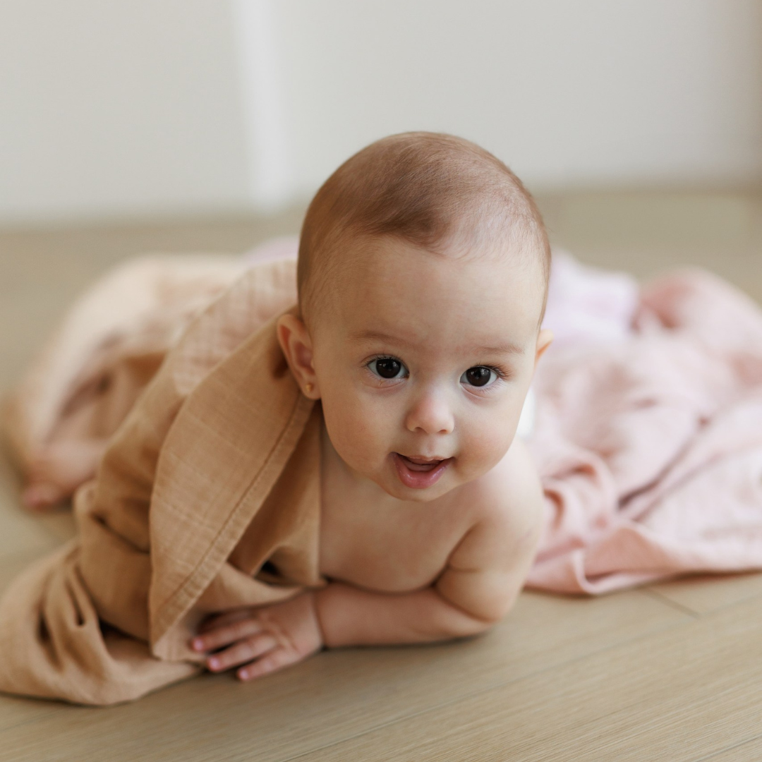 ONINO - Muselina multifunctionala din bumbac 100% organic, HUG.me, Sandy Rose, x1 bucata, 120 x 120 cm, certificata GOTS, [7],bestfam.ro