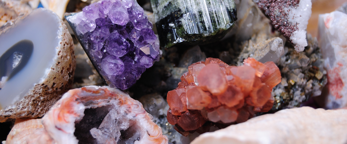 Cum sa deosebesti pietrele semipretioase autentice?