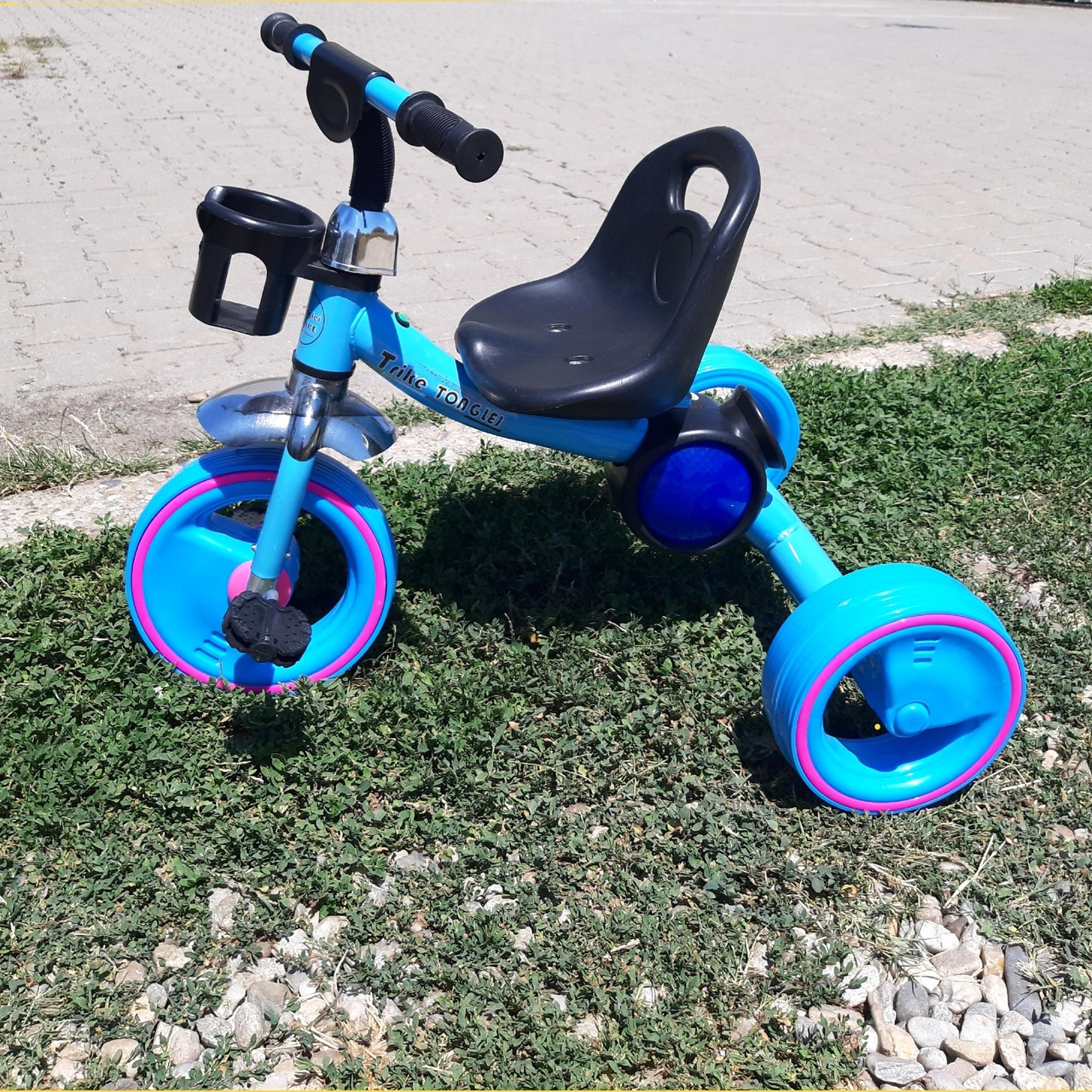 Tricicleta cu pedale clasica MANINI cu lumini, Albastru
