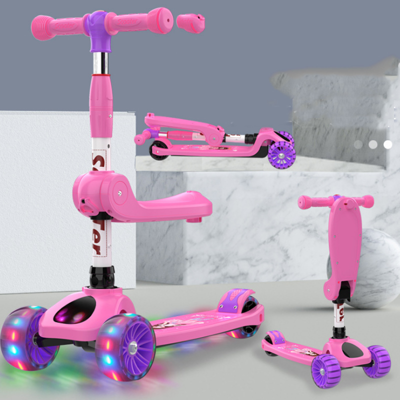 Tricicleta MANINI 3in1,(se poate tansforma in Trotineta si Skateboard) roti iluminate, Led, Roz