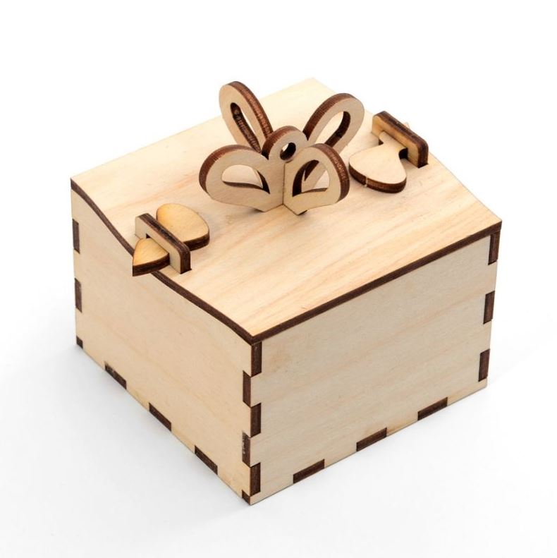 Vezi detalii pentru Cutie din lemn pentru decorat - Cadou 10x10x 6,5 cm