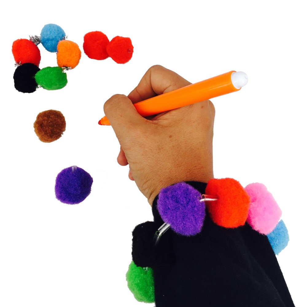 Set pom-pom multicolor pentru snuruit, 100 piese
