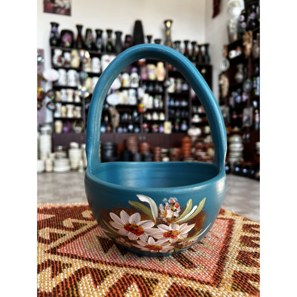 Decoratiuni de interior - Coș din ceramica albastru, hectarul.ro