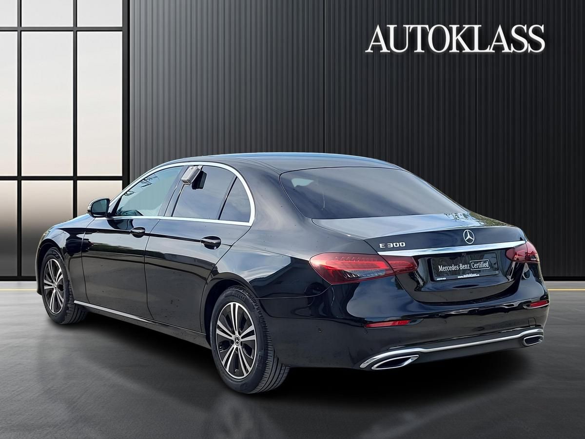 MERCEDES-BENZ CLASA E E 300
