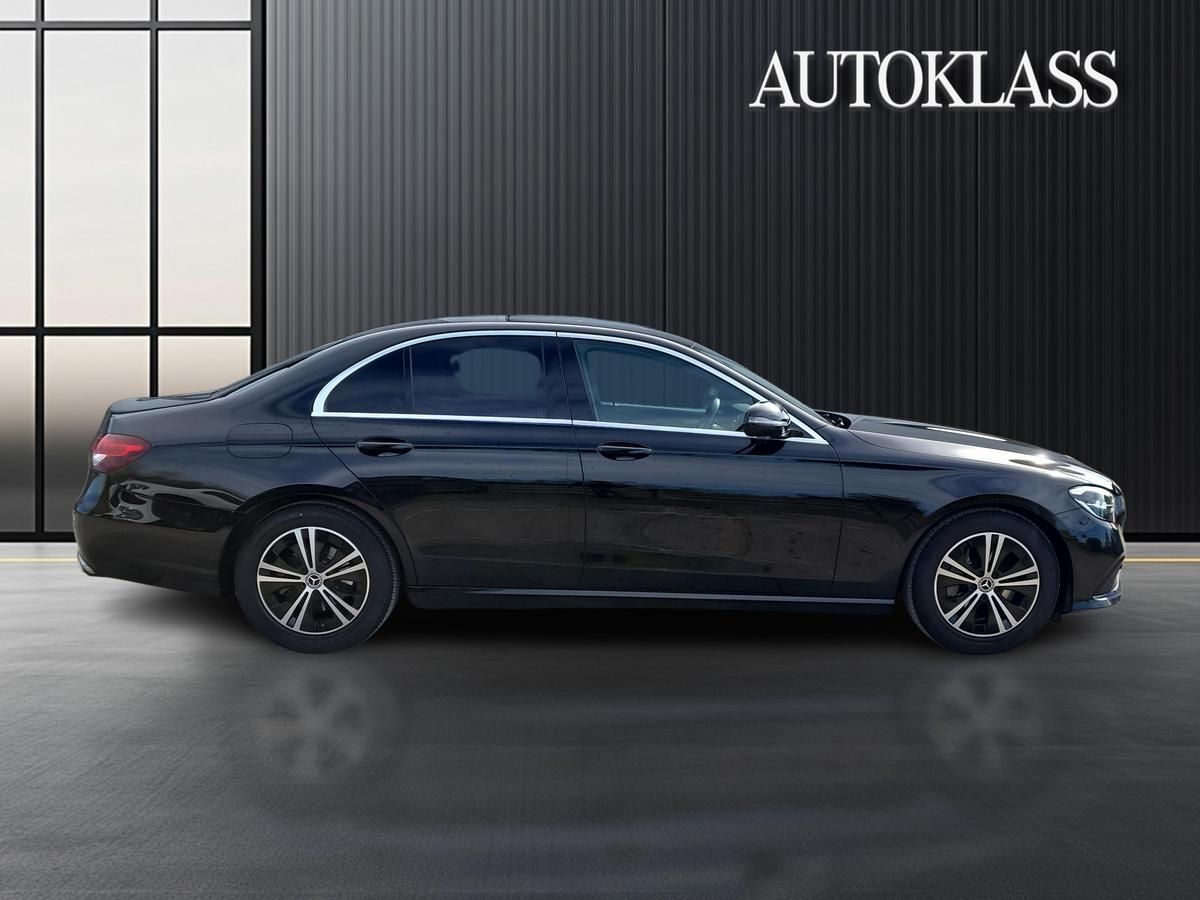 MERCEDES-BENZ CLASA E E 300