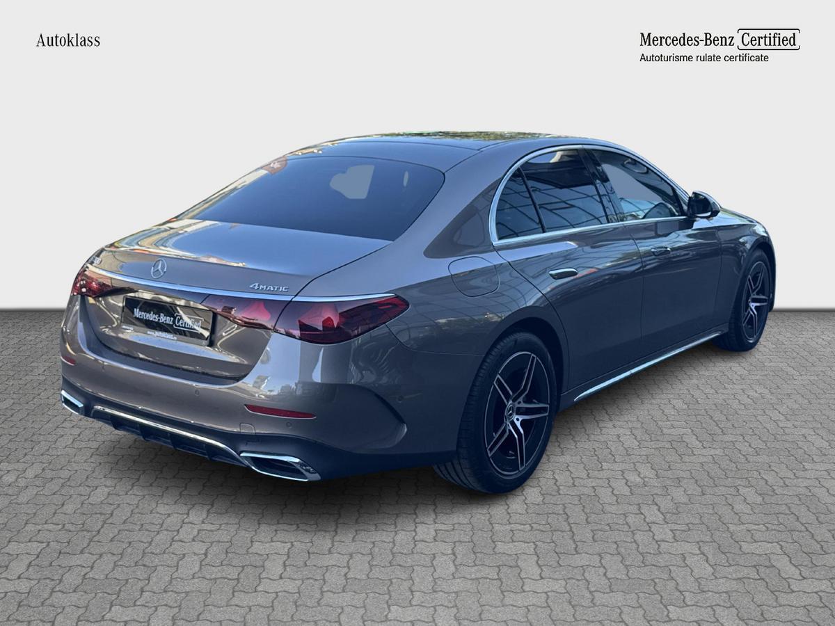 MERCEDES-BENZ CLASA E E 200 4MATIC Sedan