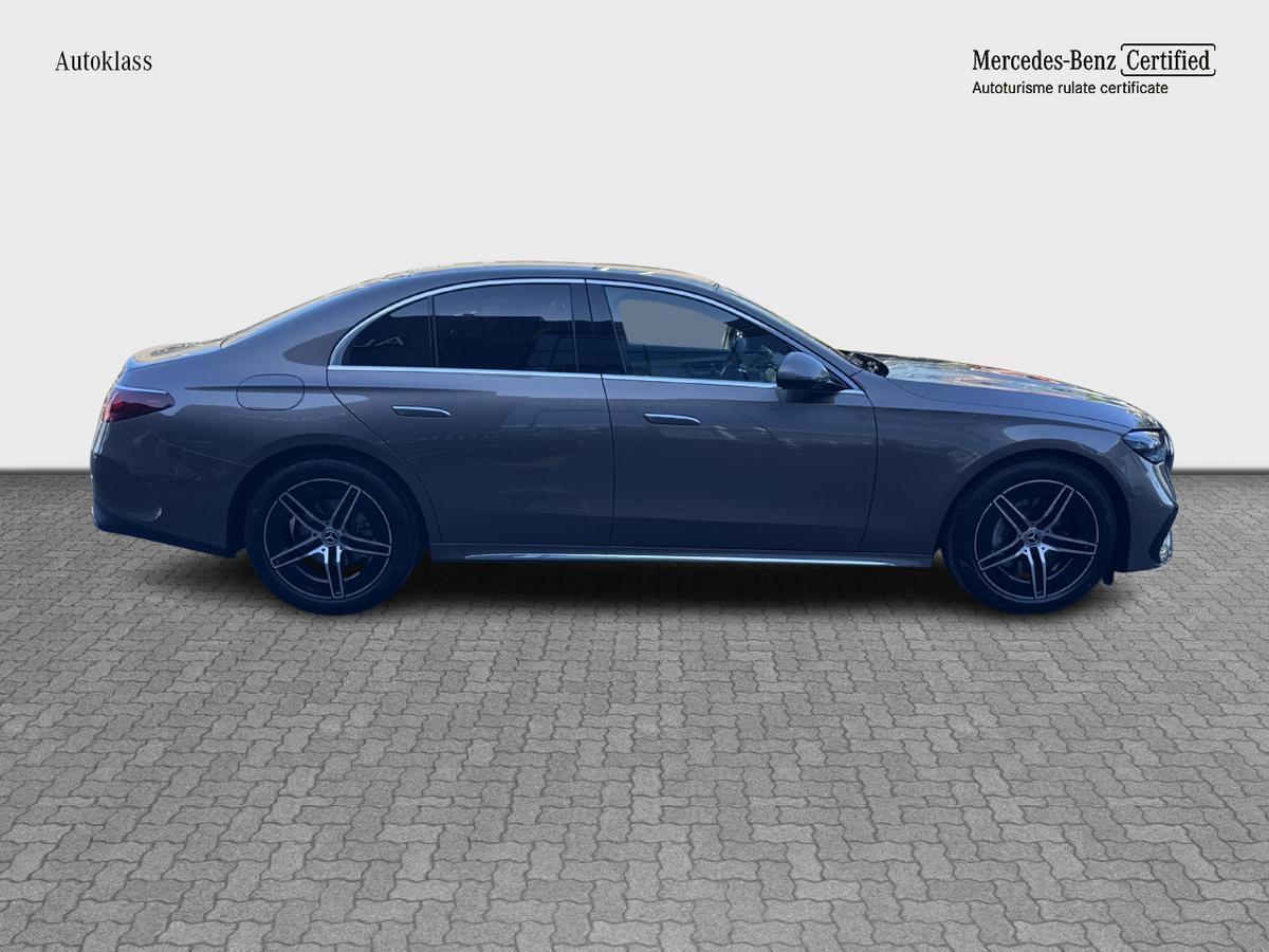 MERCEDES-BENZ CLASA E E 200 4MATIC Sedan