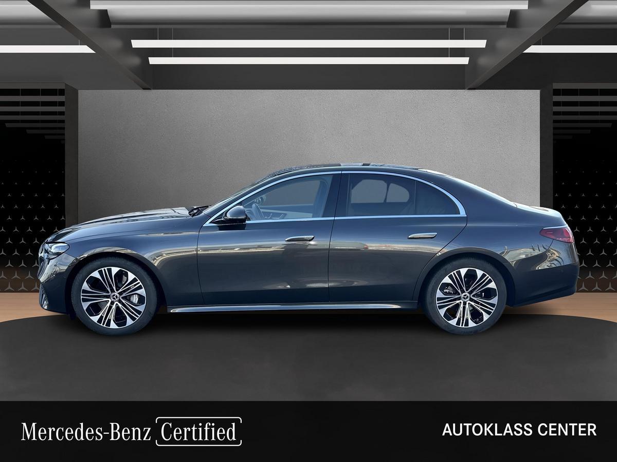 MERCEDES-BENZ CLASA E E 200 4MATIC Sedan