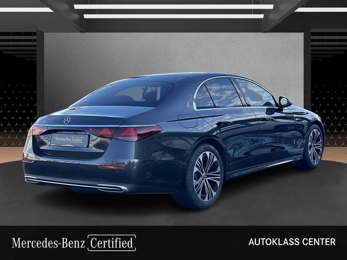 MERCEDES-BENZ CLASA E E 200 4MATIC Sedan