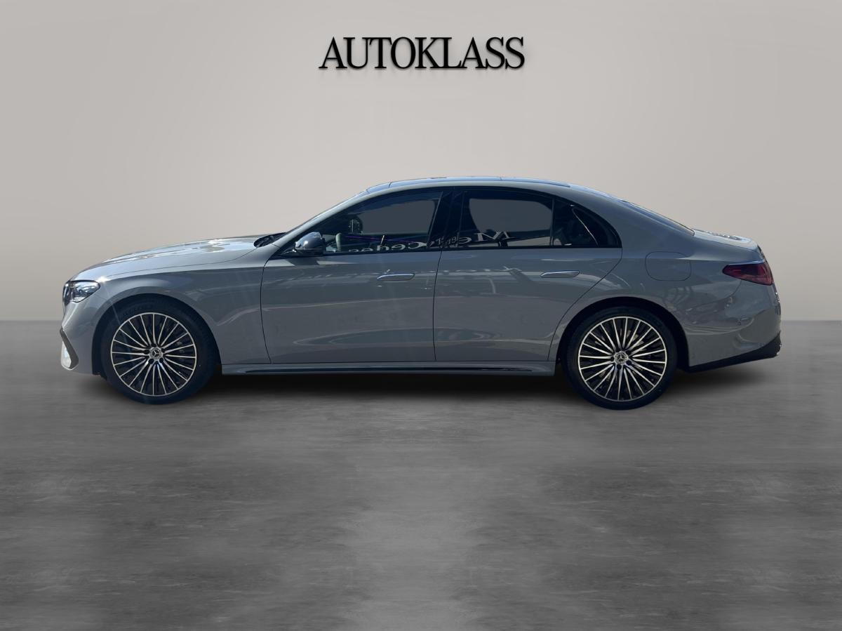 MERCEDES-BENZ CLASA E E 300 E 4MATIC Limuzina