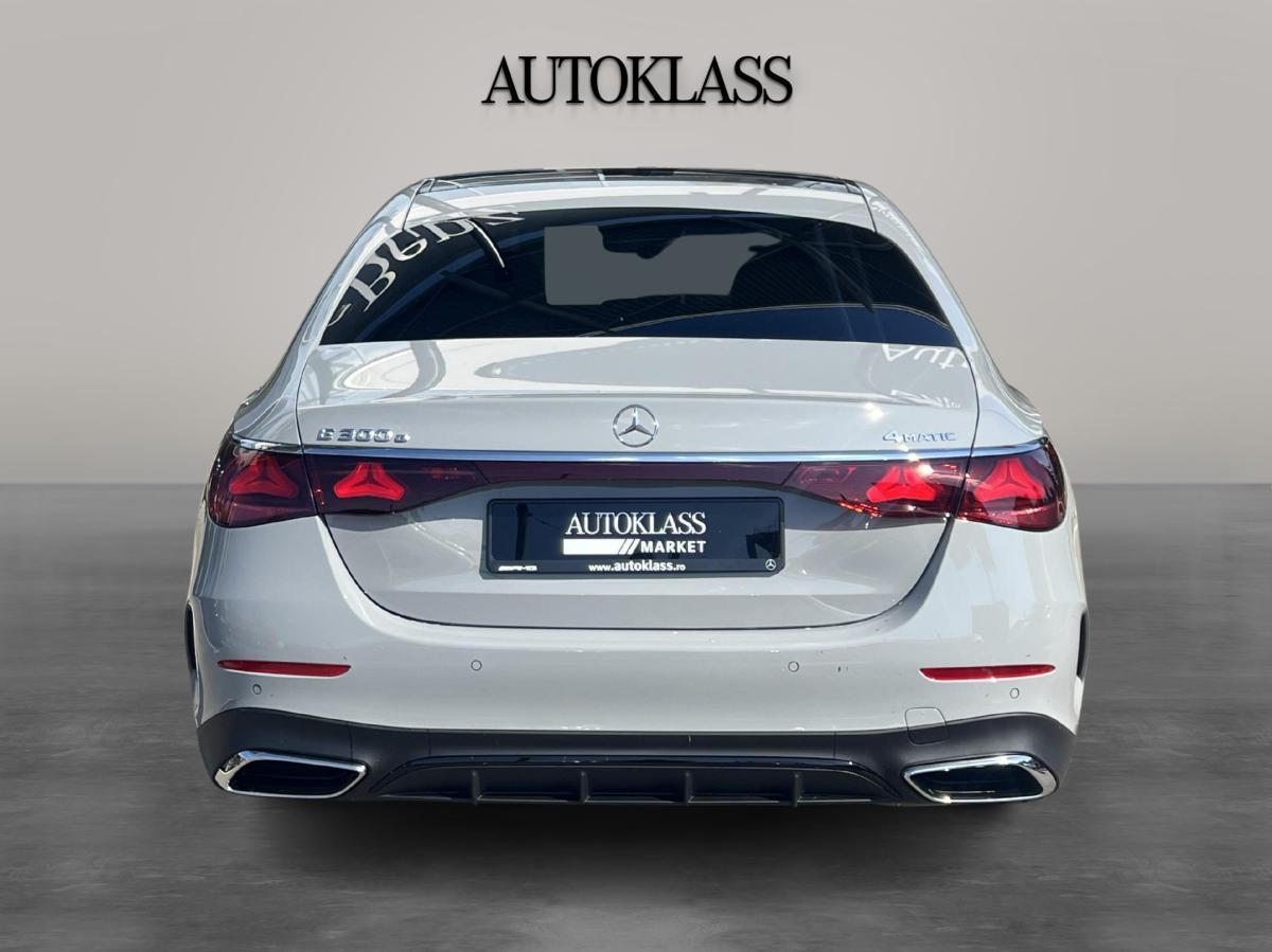 MERCEDES-BENZ CLASA E E 300 E 4MATIC Limuzina