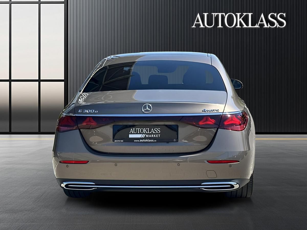 MERCEDES-BENZ CLASA E E 300 E 4M Limuzina
