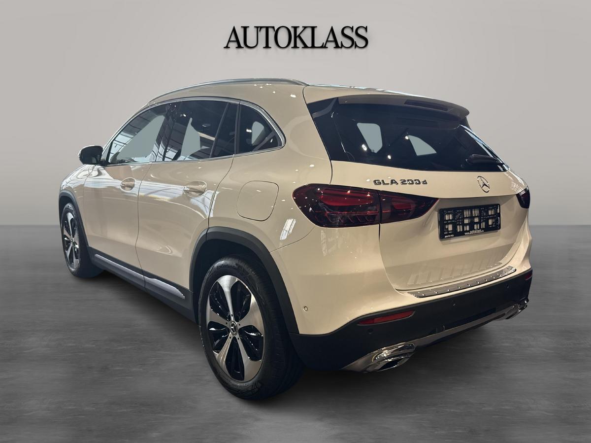 MERCEDES-BENZ GLA GLA 200 D