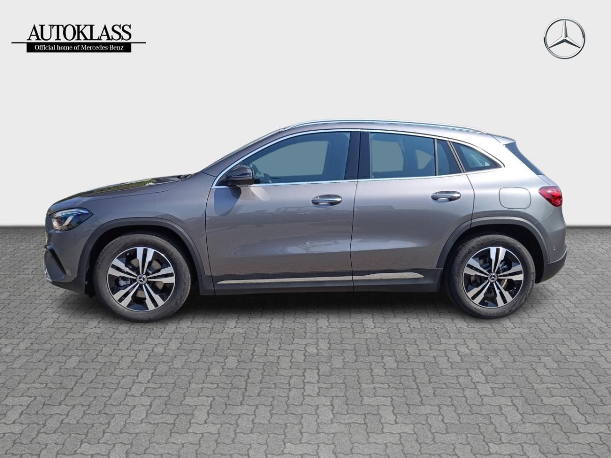MERCEDES-BENZ GLA GLA 200 D 4MATIC