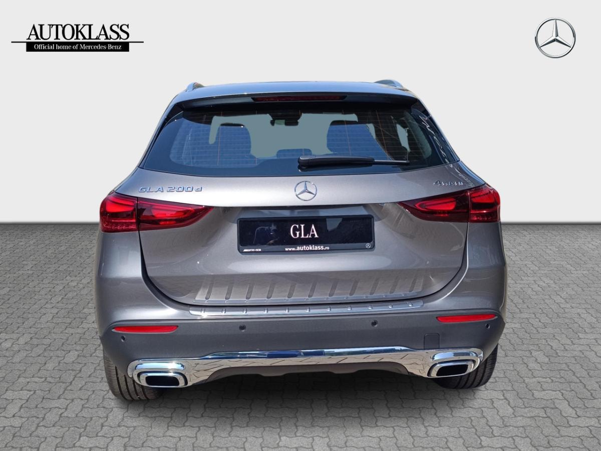MERCEDES-BENZ GLA GLA 200 D 4MATIC
