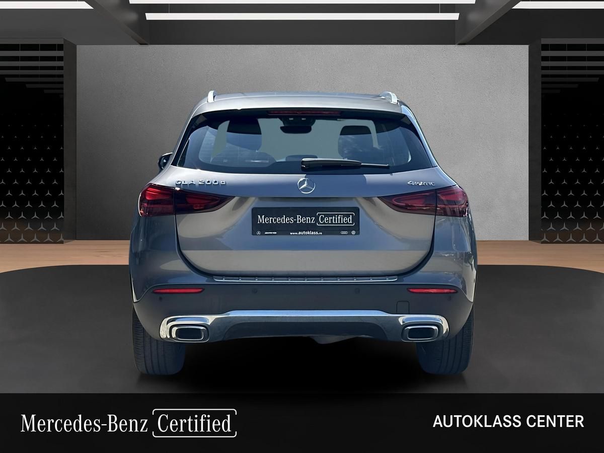 MERCEDES-BENZ GLA GLA 200 D 4MATIC