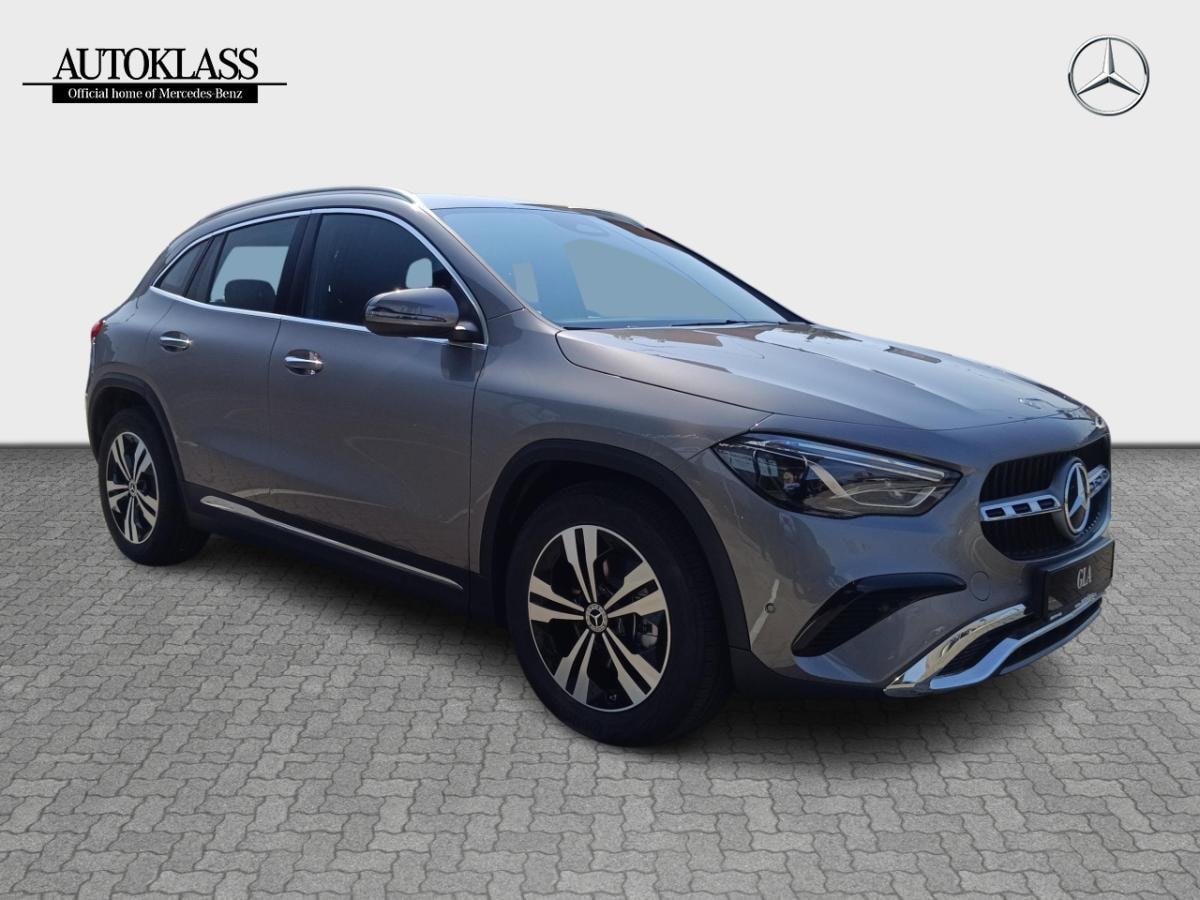 MERCEDES-BENZ GLA GLA 200 D 4MATIC