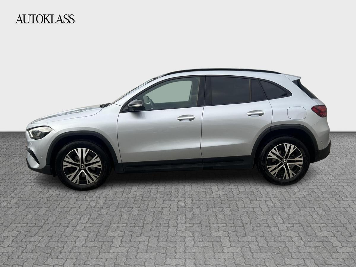 MERCEDES-BENZ GLA GLA 200 D 4MATIC