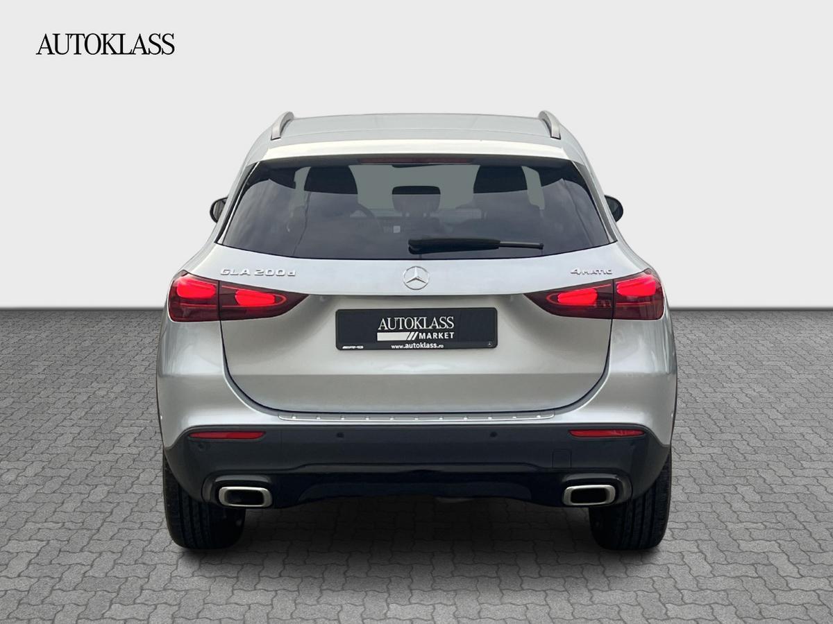 MERCEDES-BENZ GLA GLA 200 D 4MATIC