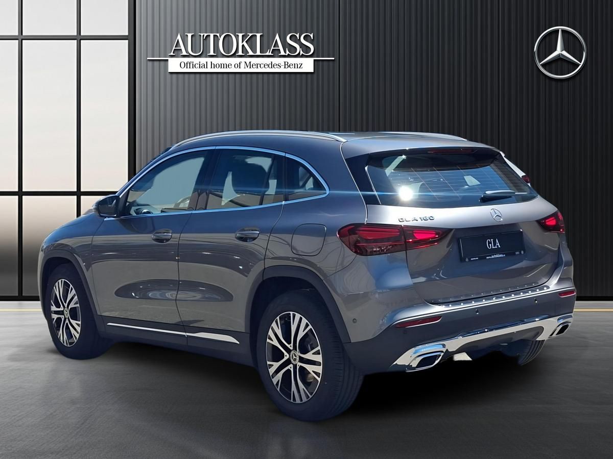 MERCEDES-BENZ GLA 180
