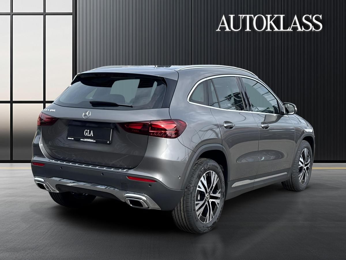 MERCEDES-BENZ GLA 180