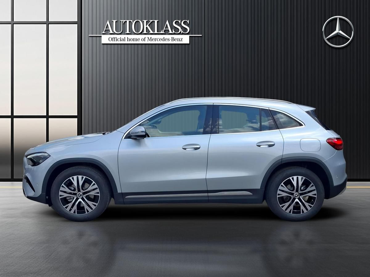 MERCEDES-BENZ GLA 180