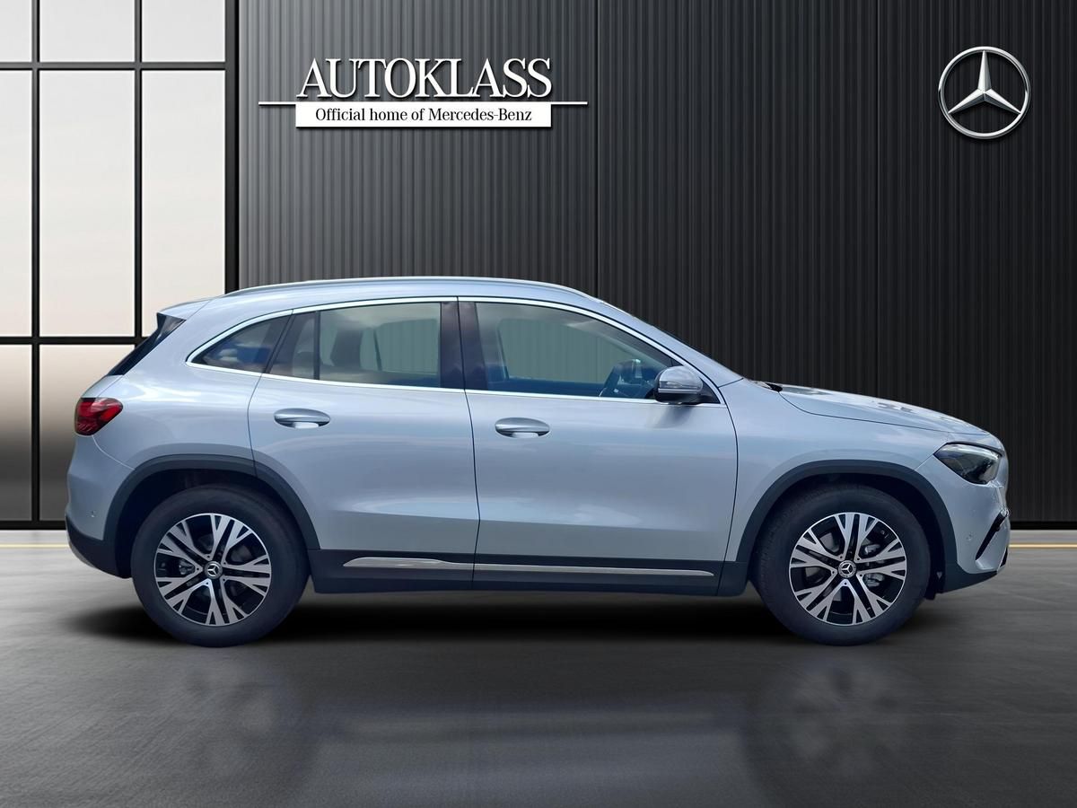 MERCEDES-BENZ GLA 180