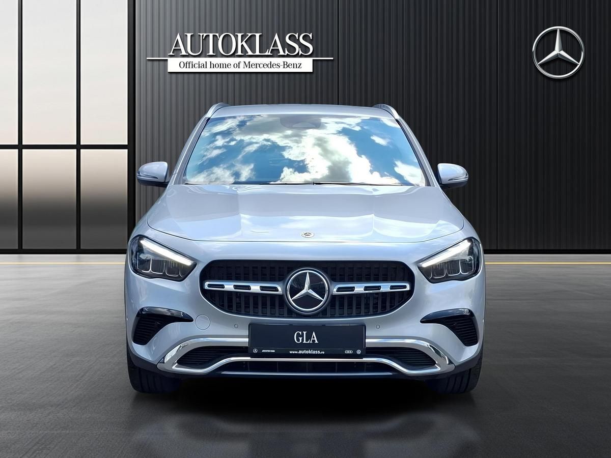 MERCEDES-BENZ GLA 180