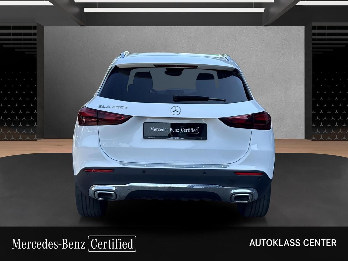 MERCEDES-BENZ GLA GLA 250 E