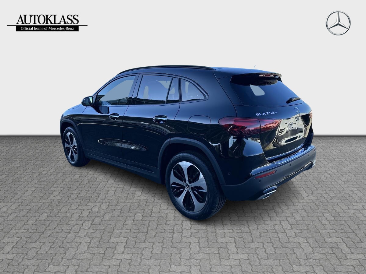 MERCEDES-BENZ GLA GLA 250 E