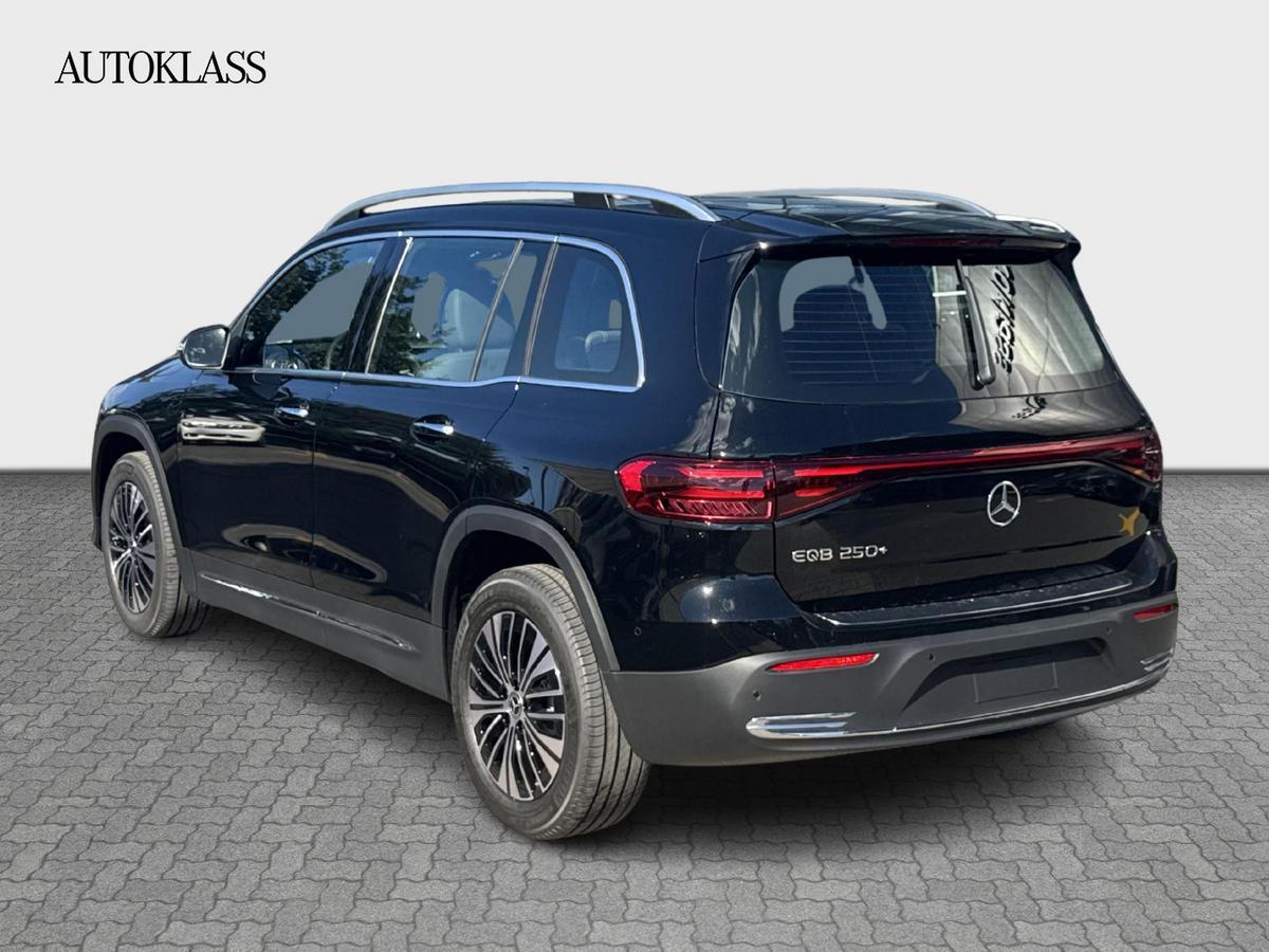 MERCEDES-BENZ EQB 250+