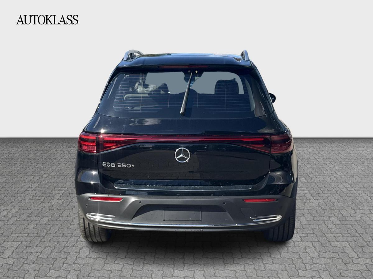 MERCEDES-BENZ EQB 250+