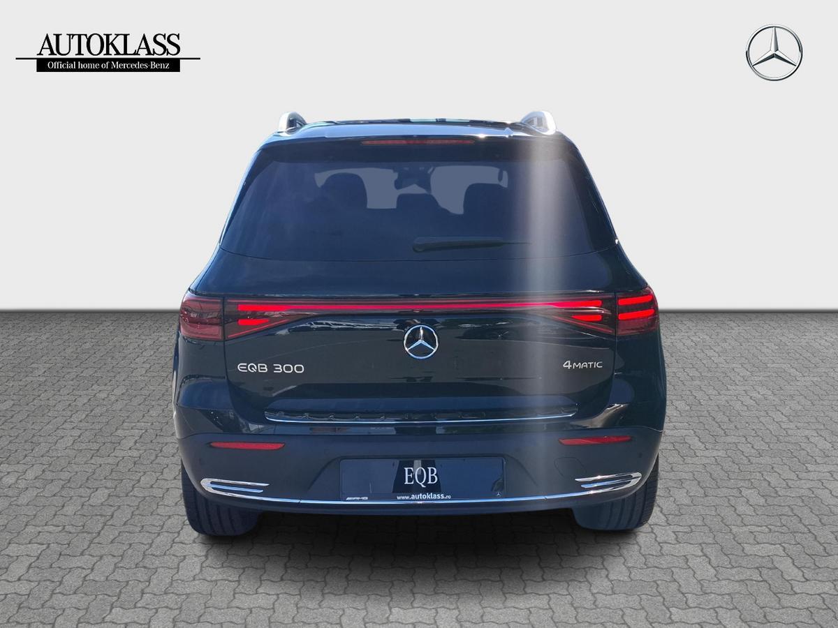 MERCEDES-BENZ EQB 300 4MATIC